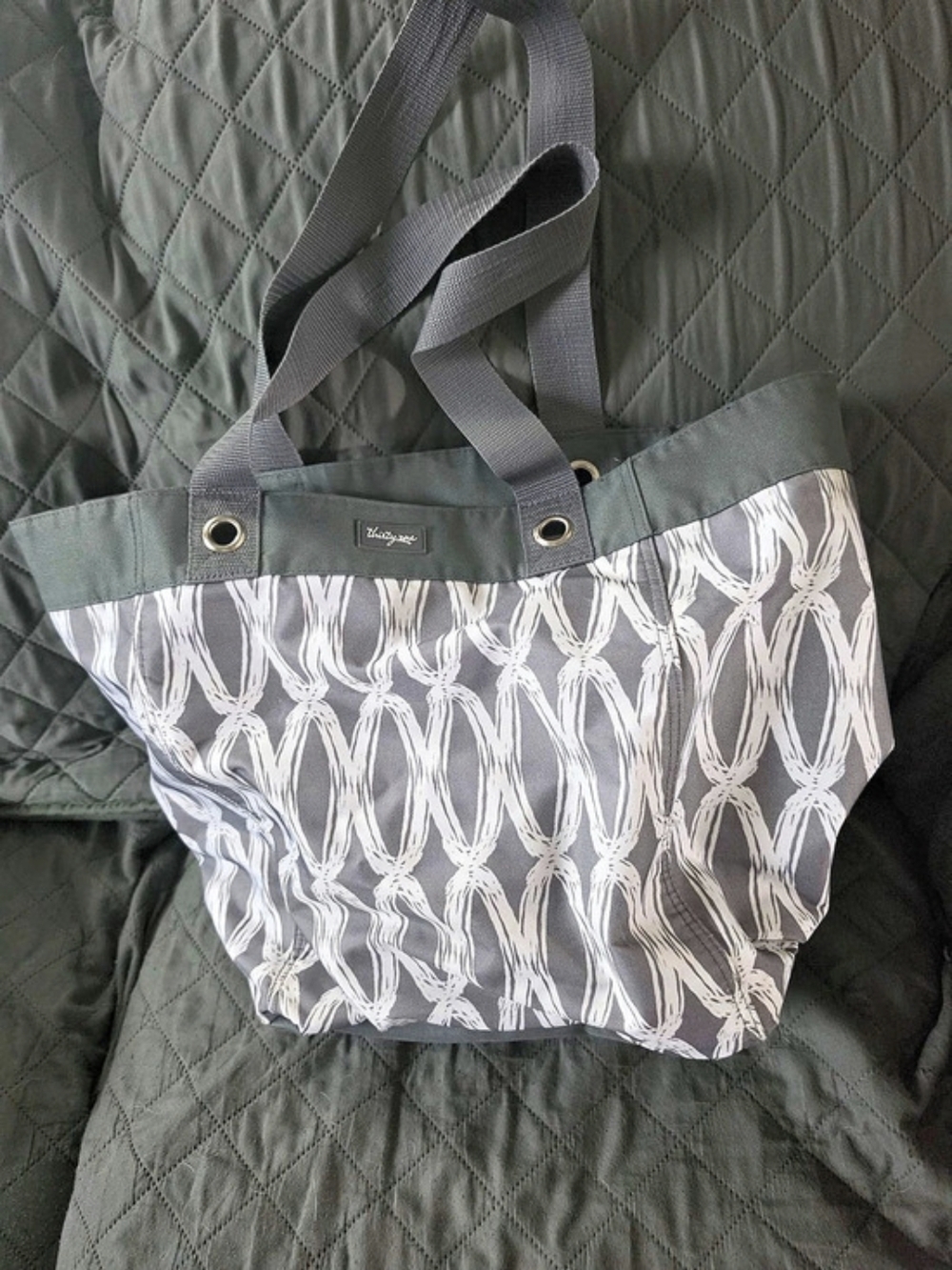 Thirty-one Tote Bag in Gray & White Like New